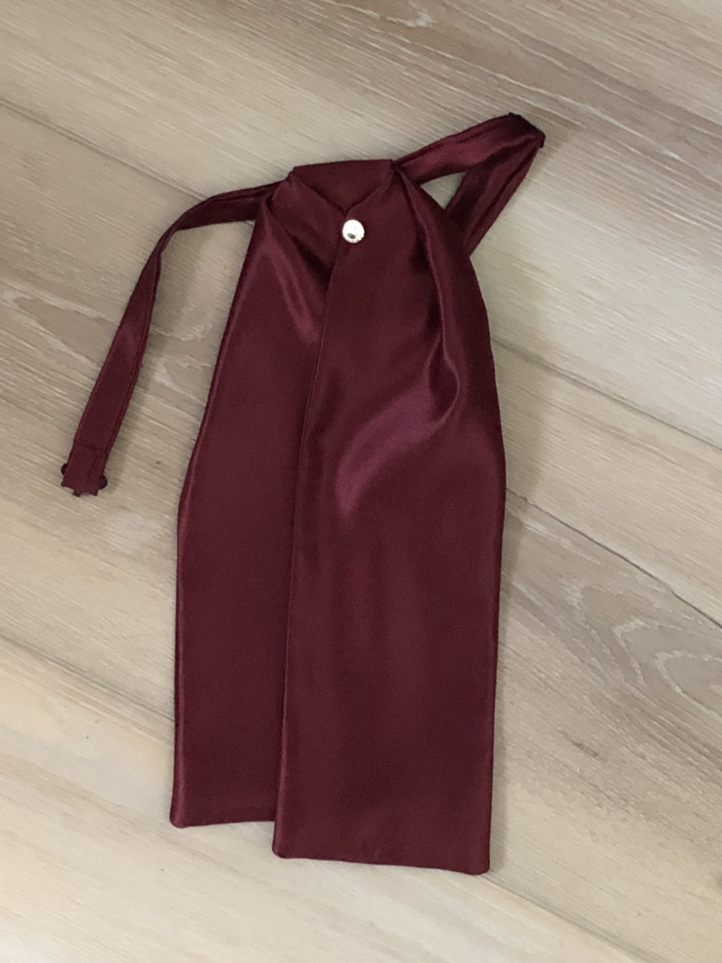 Maroon Carvat.jpg
