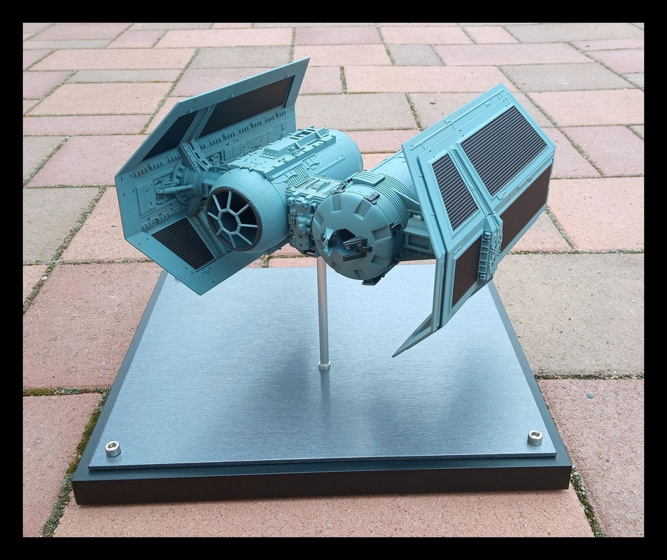 Maxx-Replicas-TIE-Bomber-31.jpg