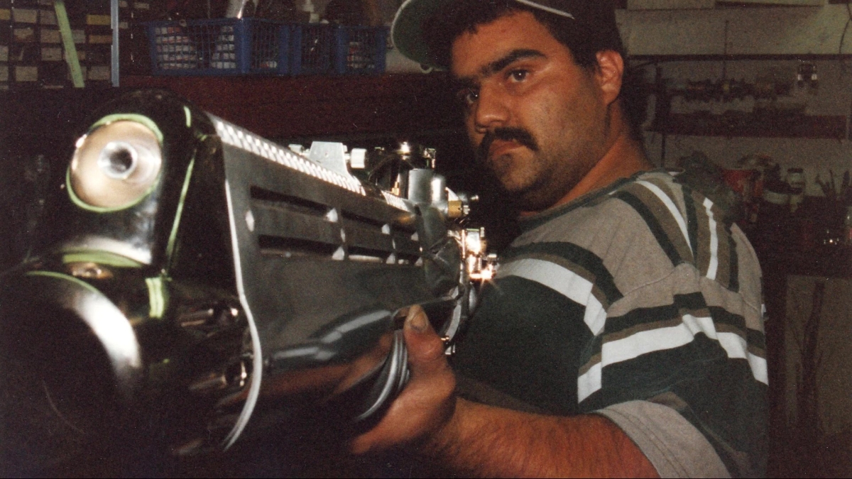 Men In Black Secrets   Behind The Scenes  Making The Weapons, Props, and Alien Tutorial  MIB (...jpg