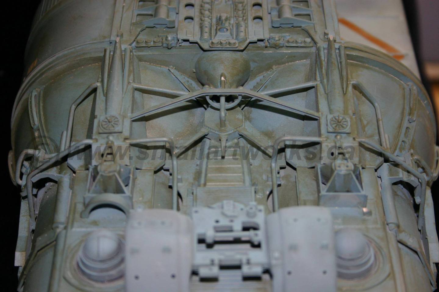 MMM_SMALL_CANAVO_CYLON_TANKER_STUDIO_MODEL_061.jpg
