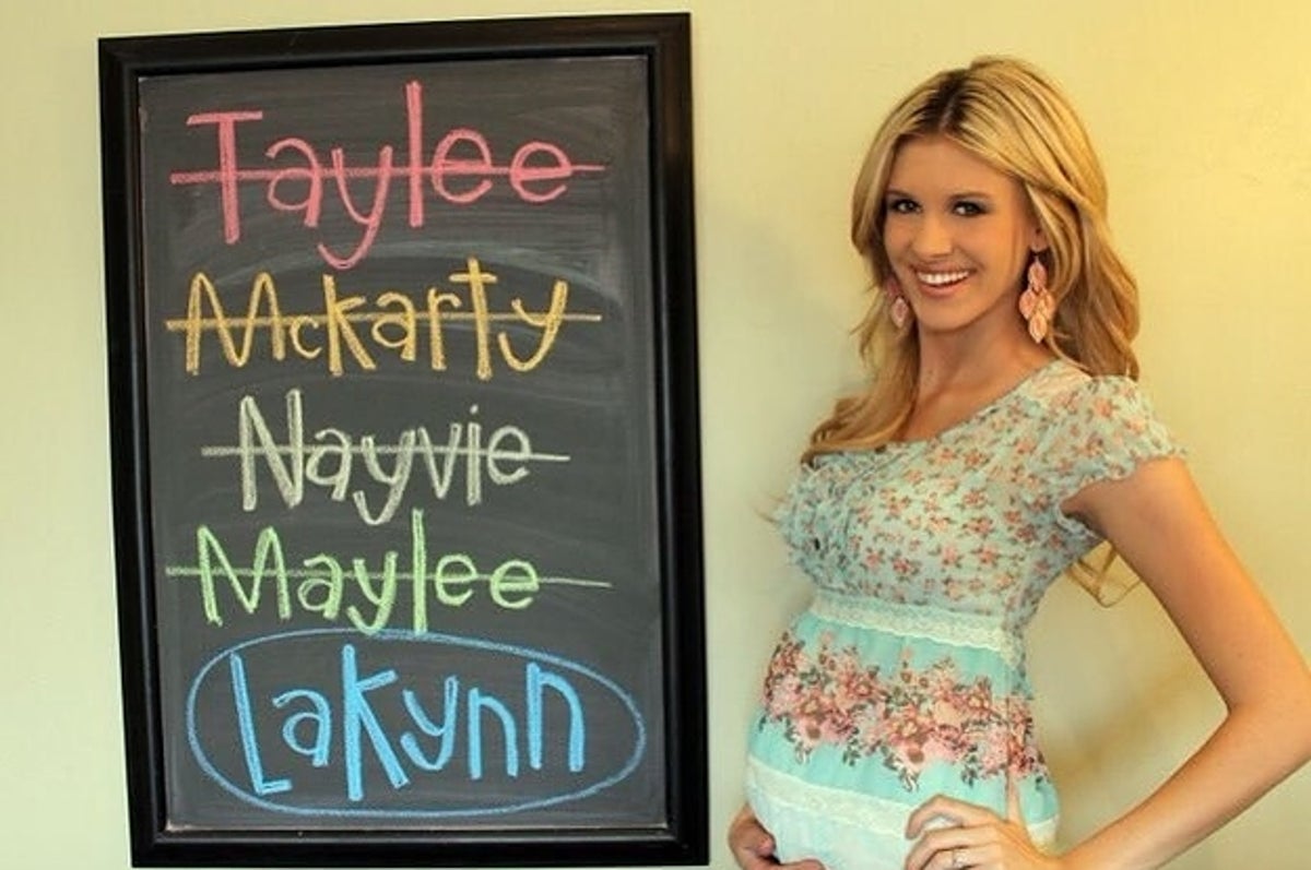 mom-is-winking-at-her-h-2-1791-1559770763-6_dblbig.jpg