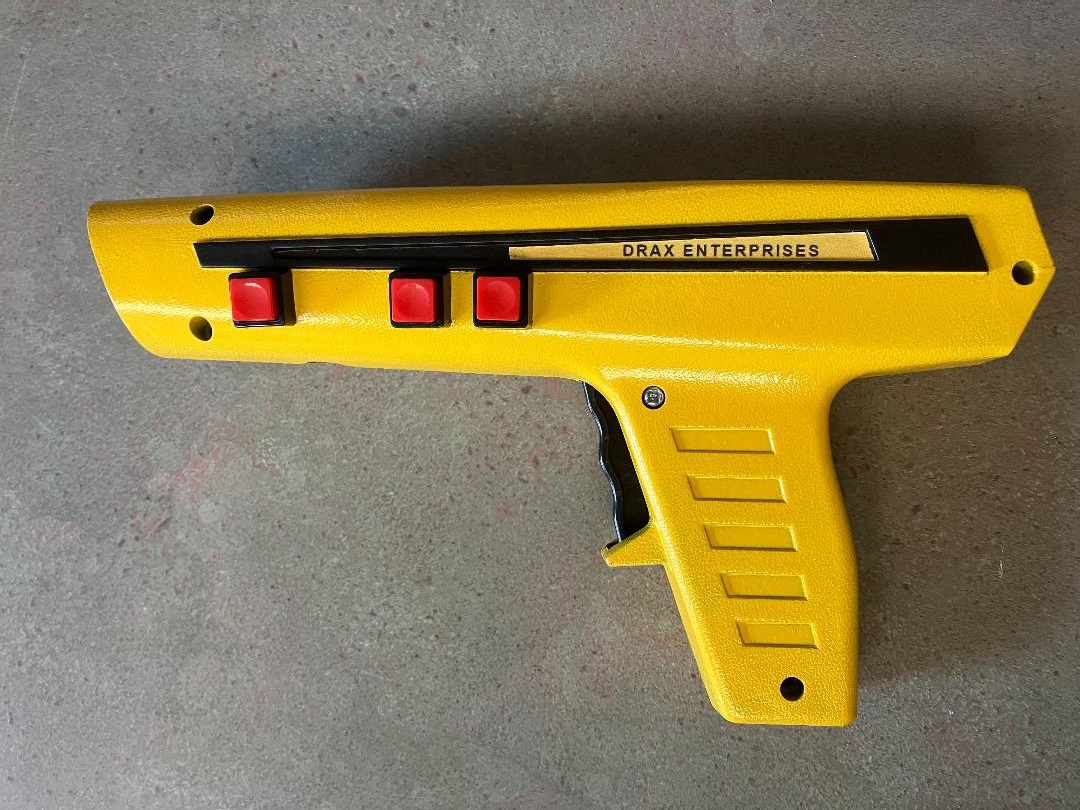 MR_Laser Pistol-Rep (5).jpg