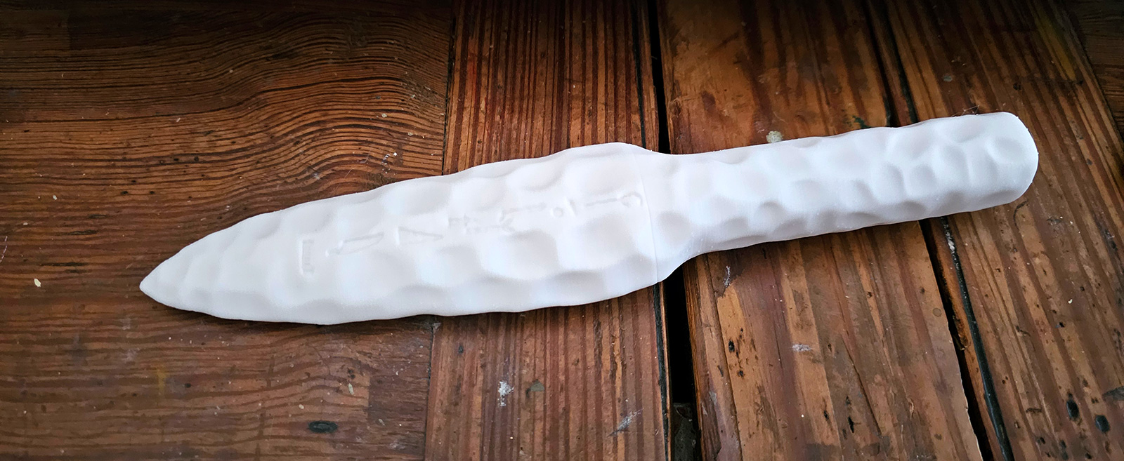 MummyKnife.jpg