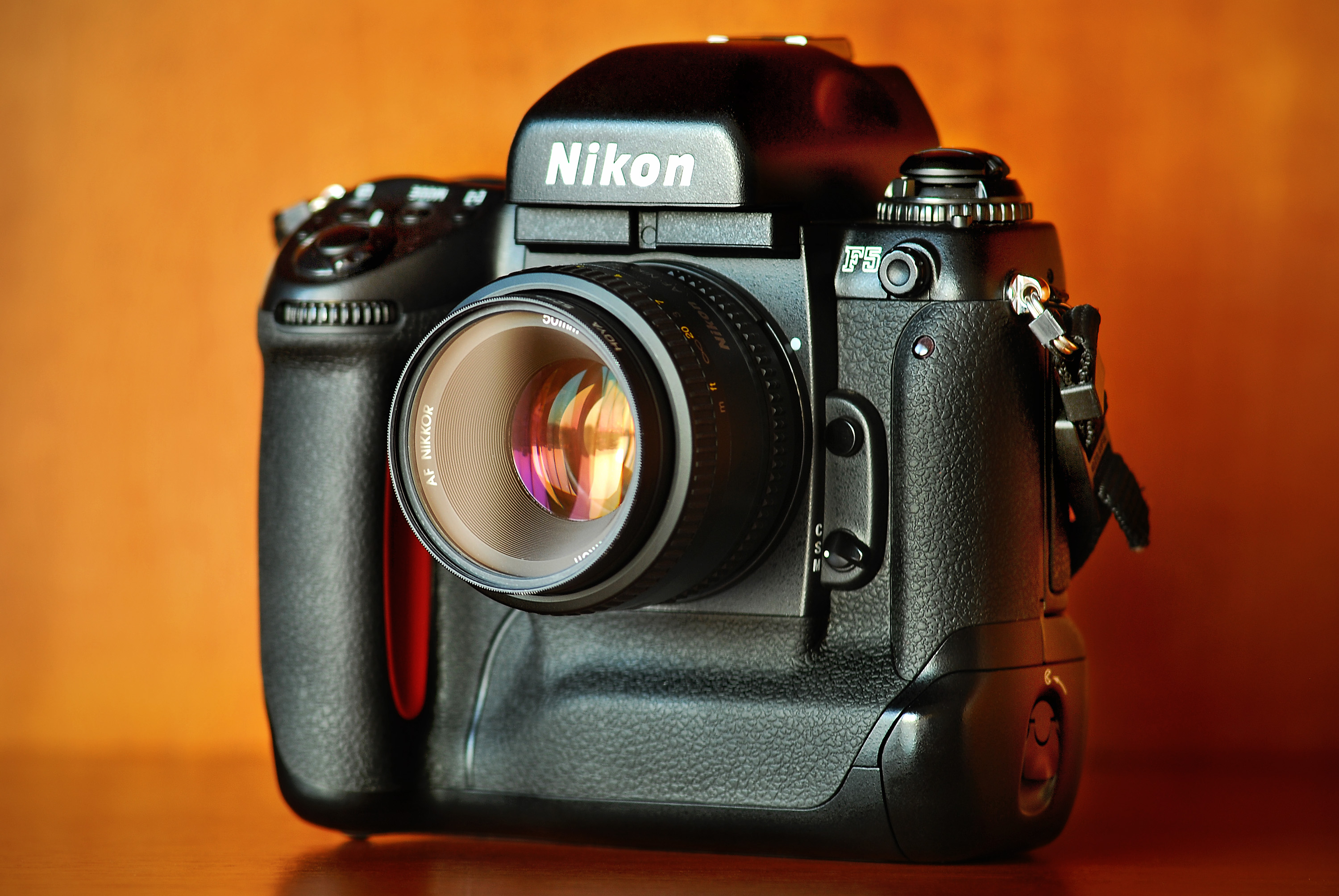 Nikon_F5.jpg