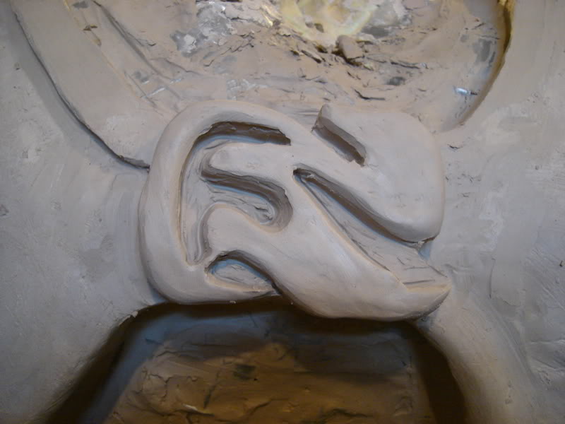 p2sculptbackchest002.jpg