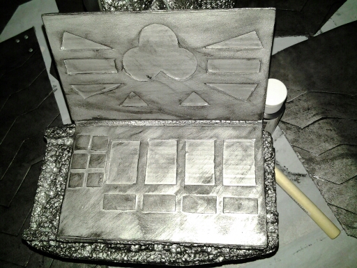 painted gauntlet.jpg