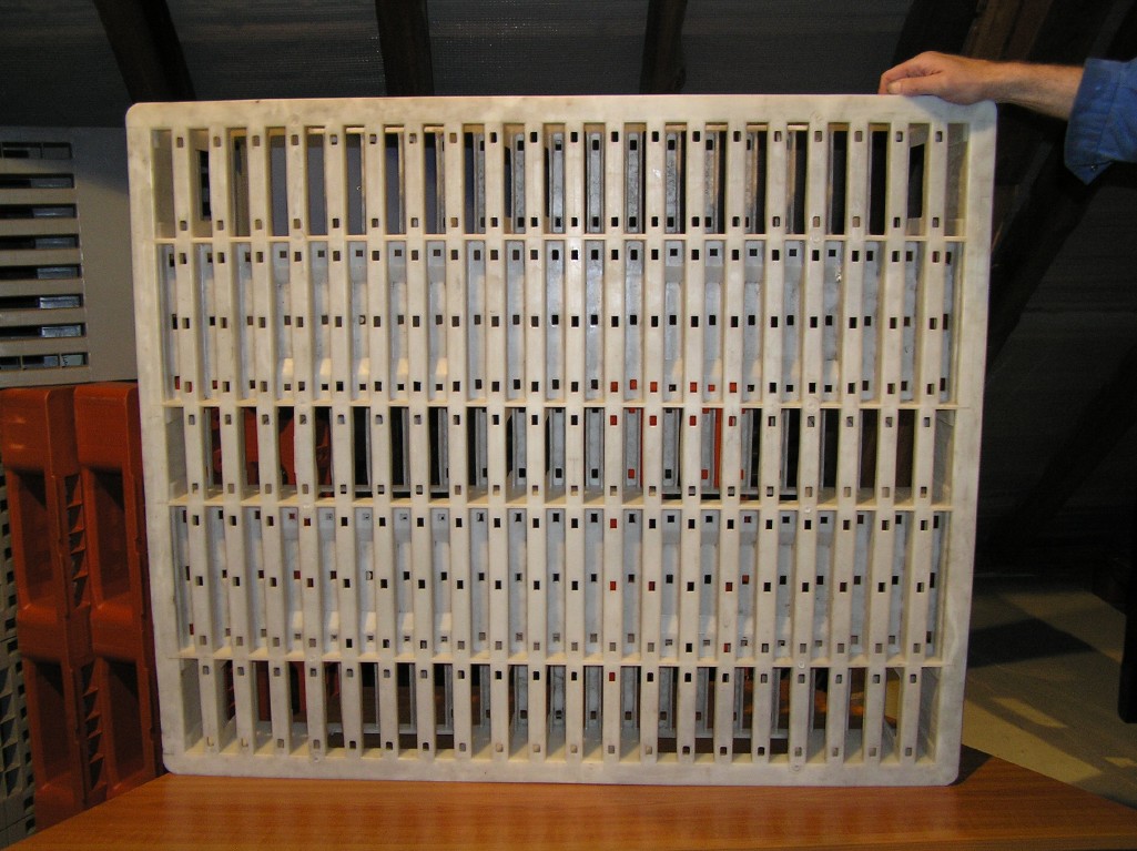 pallet1971small.jpg