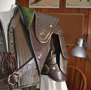 pauldron-17.jpg