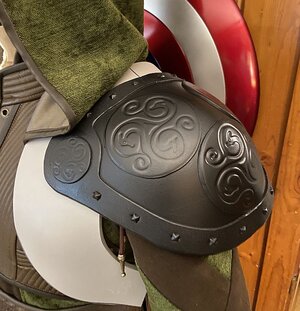 pauldron-5.jpg