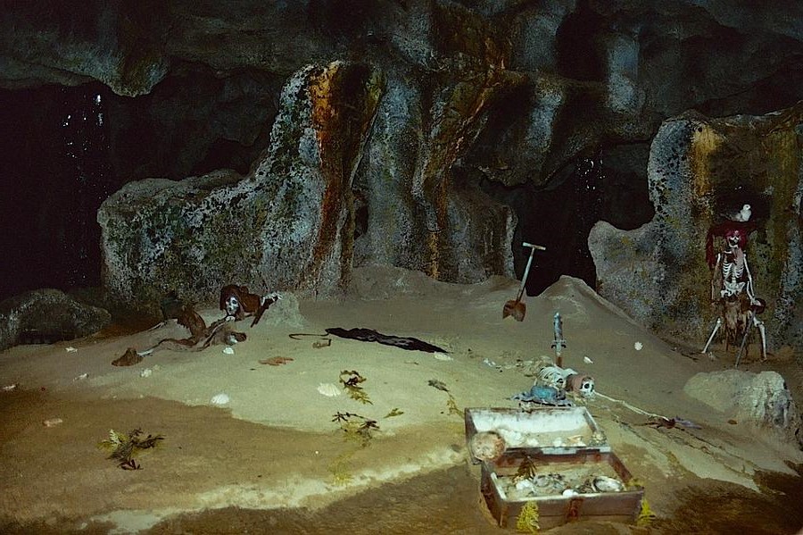 pirate-grotto-2-john-mangani.jpg