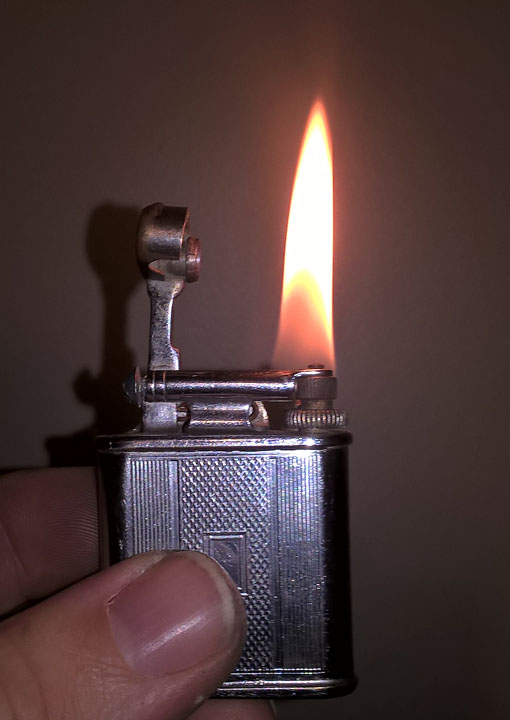 Polo Lighter Lit s.jpg
