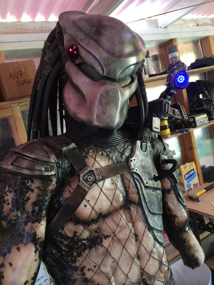 predator suit upper with laser and cannon on-3.jpg