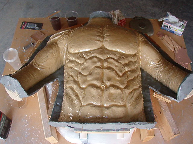 Predator torso in fiberglass 001.jpg