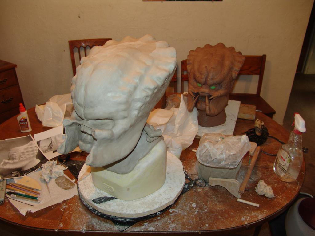 Predator_Sculpt03_zps616489aa.jpg