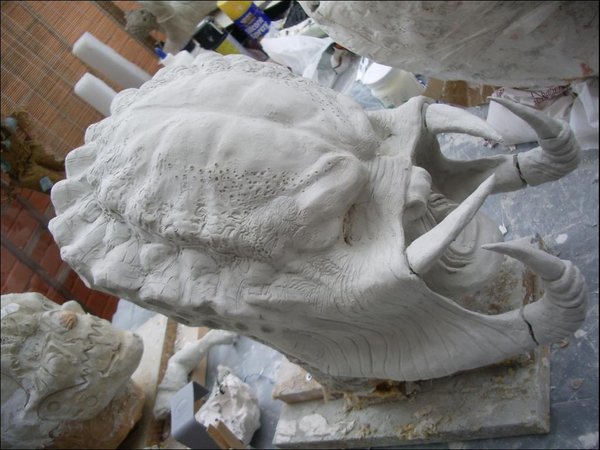 PREDATOR_Sculpture__s_15_by_purplenothing.jpg