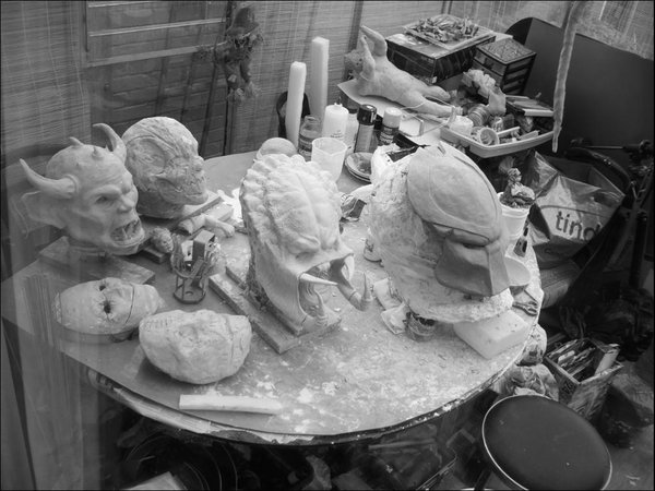 PREDATOR_Sculpture__s_1_by_purplenothing.jpg