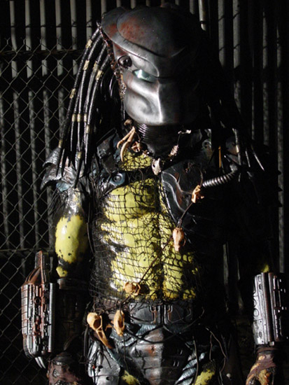 Predator_suit_sculpt13_by_ArtNomad.jpg