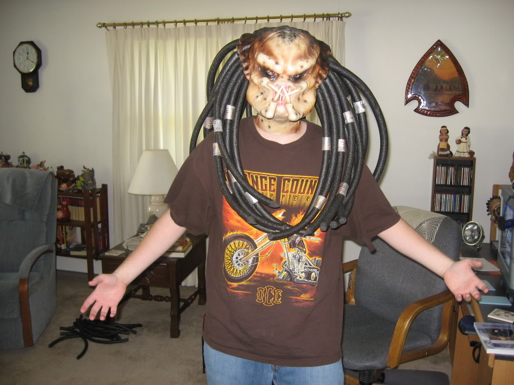 predatormaskwithdreads001.jpg