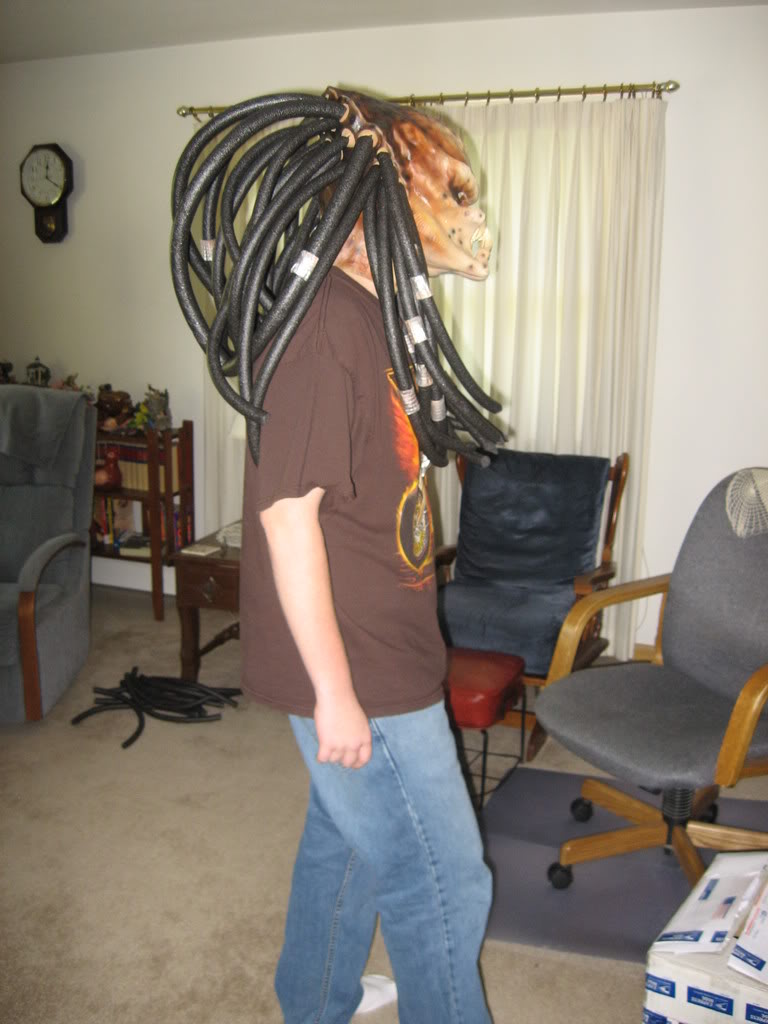 predatormaskwithdreads004.jpg