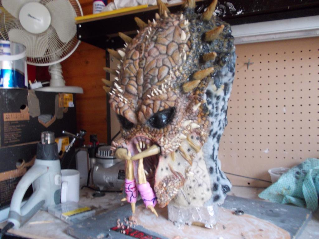 predatorsilionemask016_zpsbedb8f44.jpg