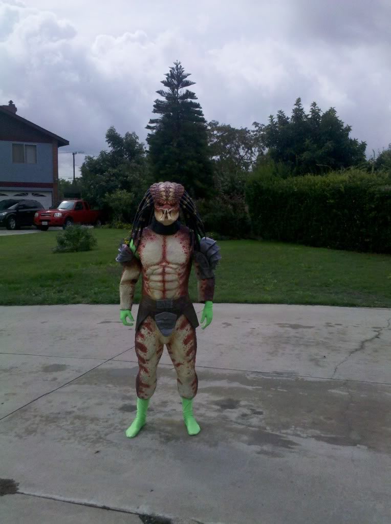 predatorsuit-1.jpg