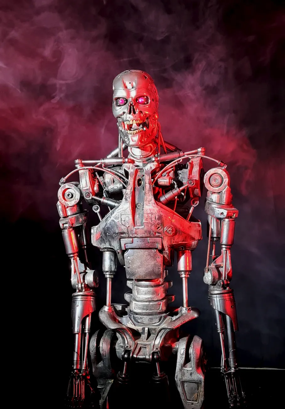 Propstore - 2021 - Auction - Full-size-T-800-Terminator-Endoskeleton-T2-Judgment-Day.png