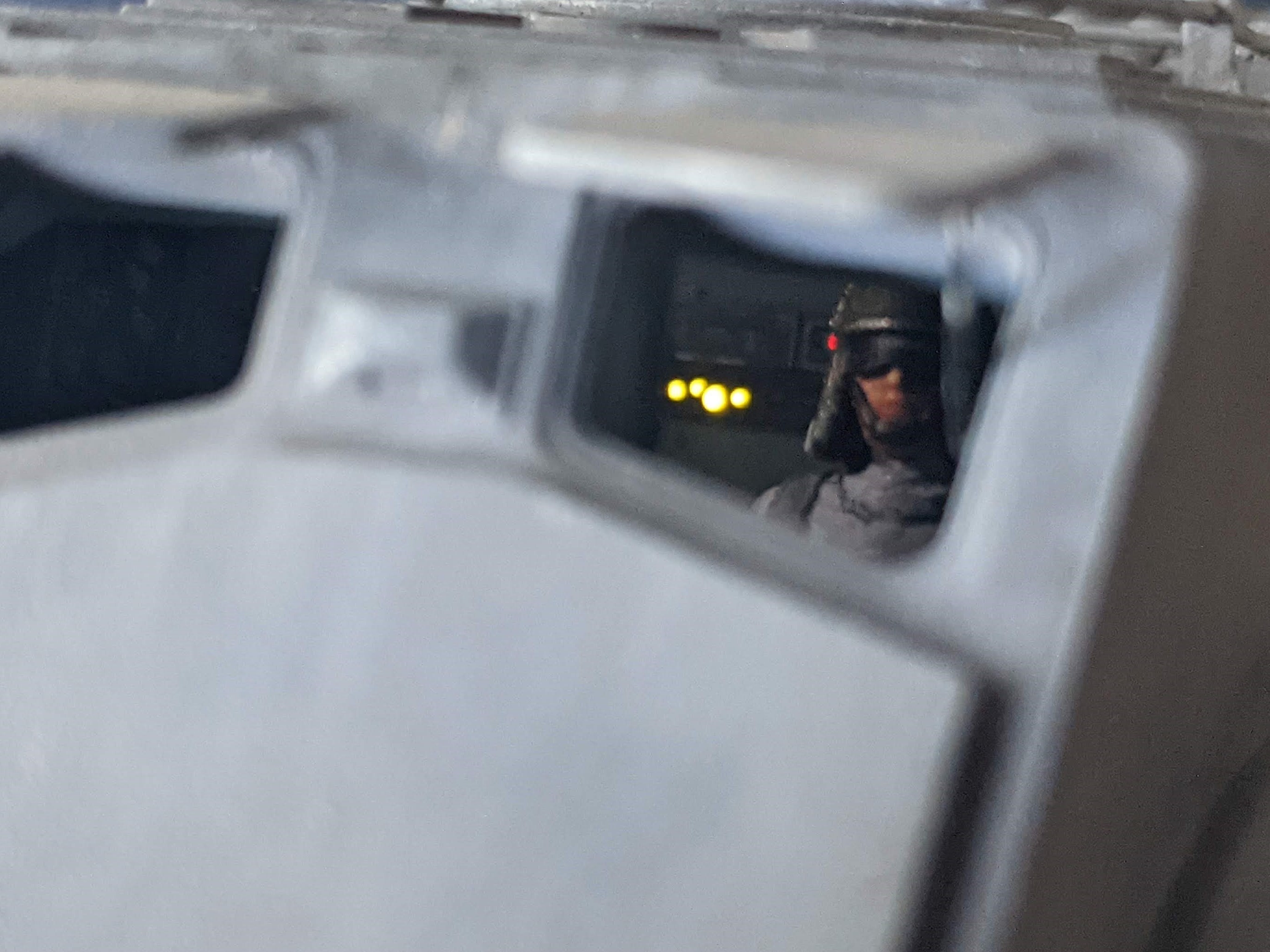 Bandai 1/48 Scout Walker build - Cockpit Lighting Close up right window - Akwalek RPF