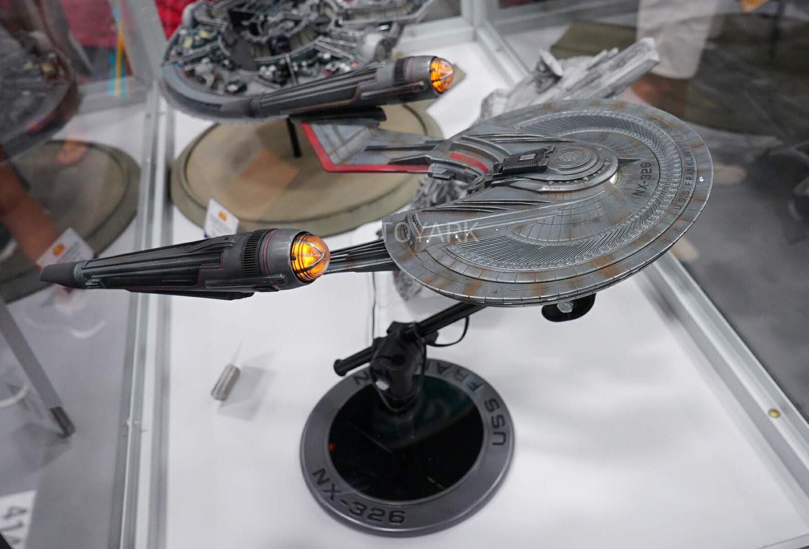 QMx Star Trek Beyond USS Franklin model San Diego Comic Con display.jpg