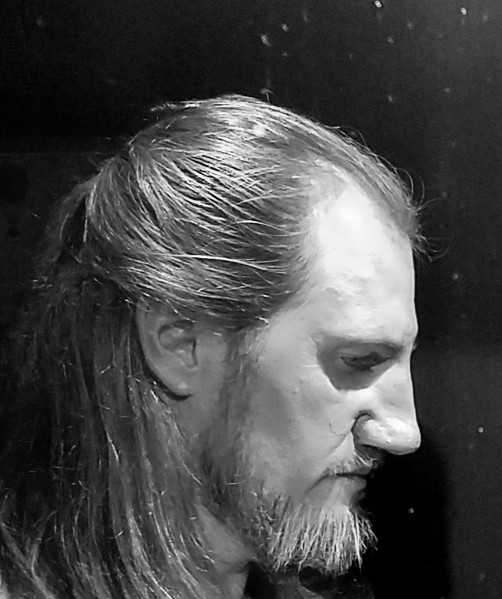 qui-gonjinncosplaysideface.jpg