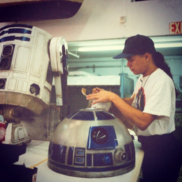 R2 ILM shop Fon.jpg