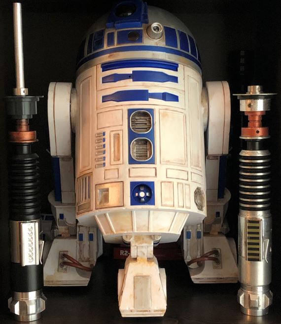 R2 & sabers.JPG