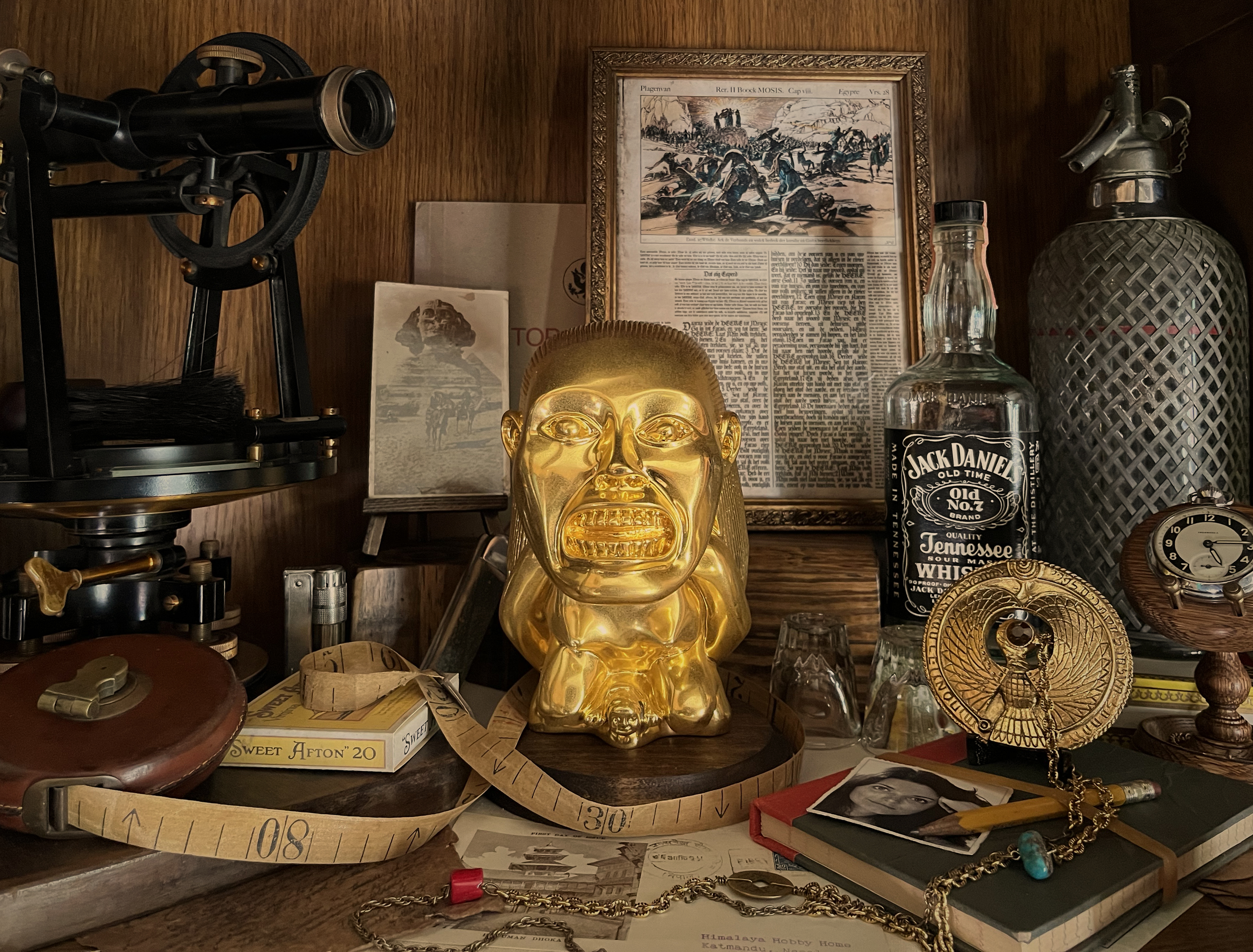 raiders_shelf01.jpg