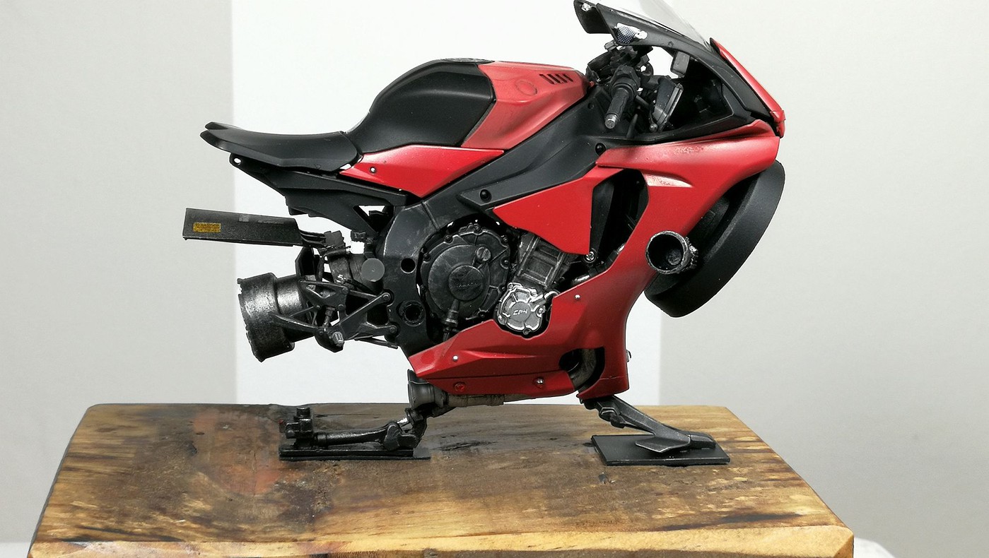 red_lighting_hover_bike4-vi.jpg