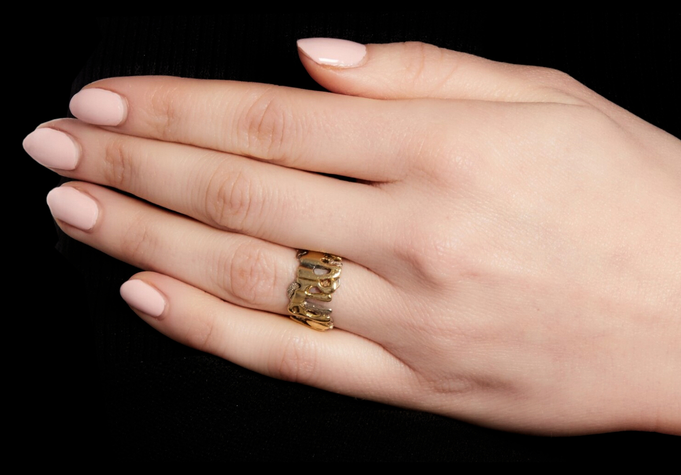 ring-black.jpg