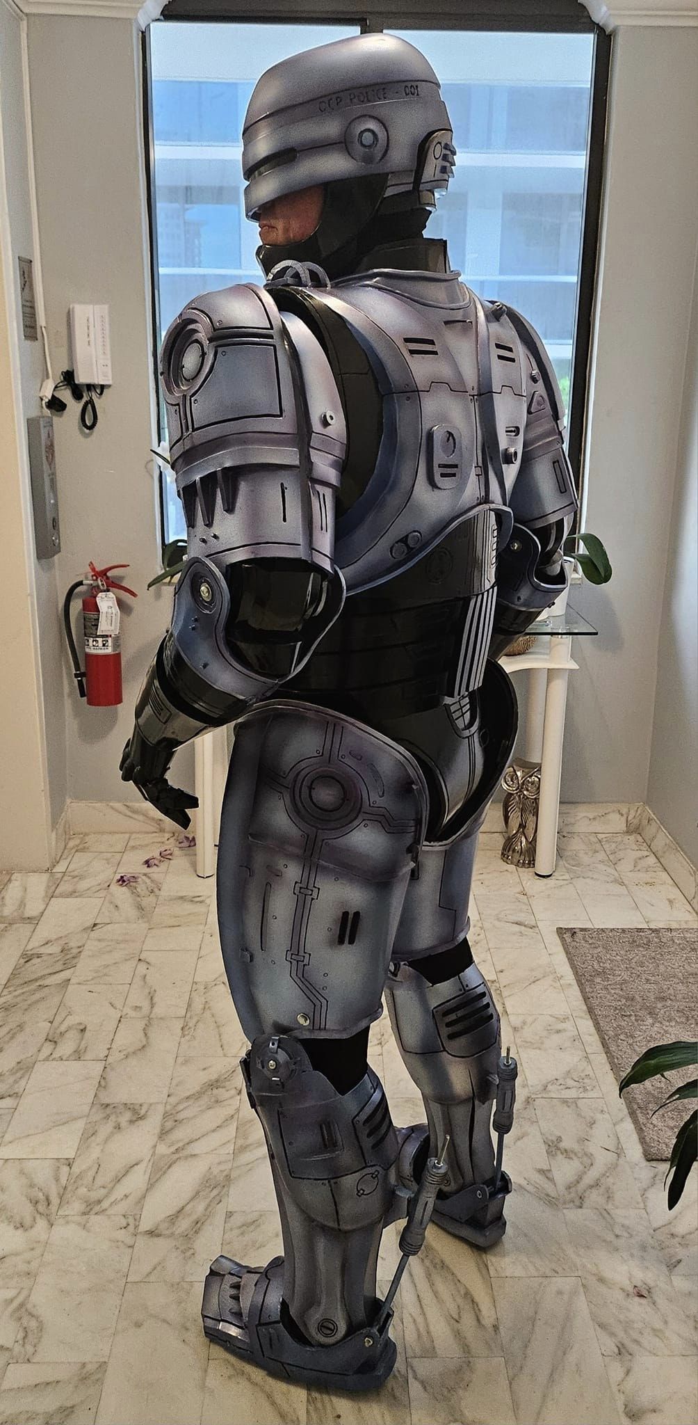 robo2.jpg
