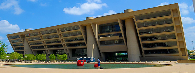Robocop-1987-Dallas-City-Hall.jpg