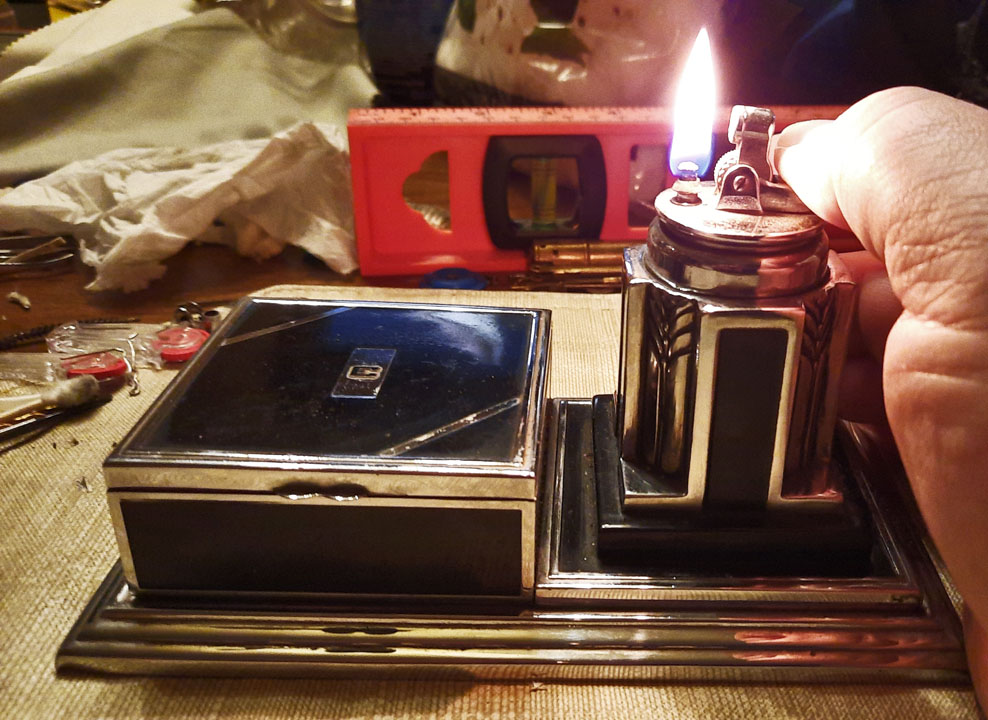 Ronson Baronet 03s Lit.jpg