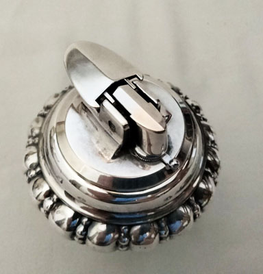Ronson Crown Butane Snuffer.jpg