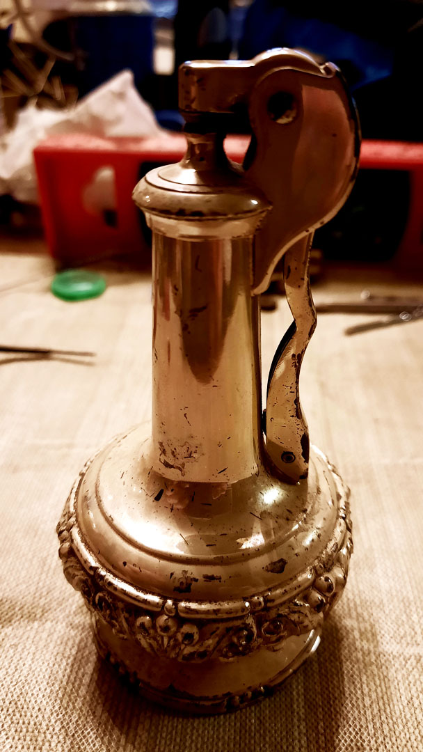 Ronson Decanter Lighter 01.jpg