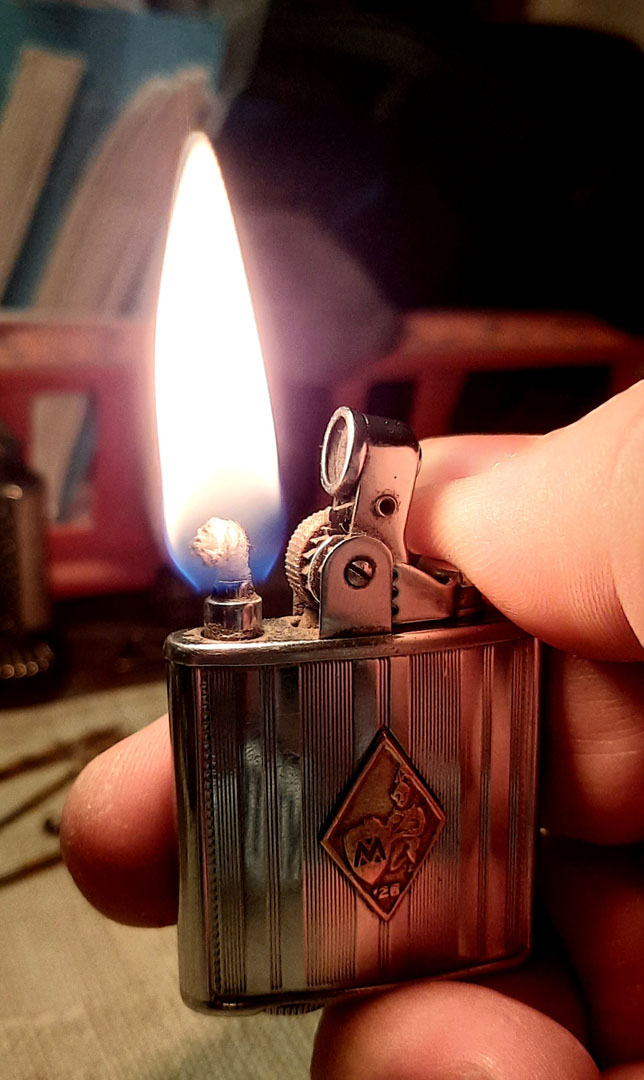 Ronson Delight 1925 Native 03 Lit.jpg