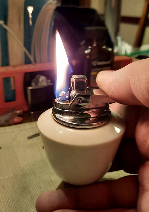 Ronson Scandia Lighter 03 Lit .jpg