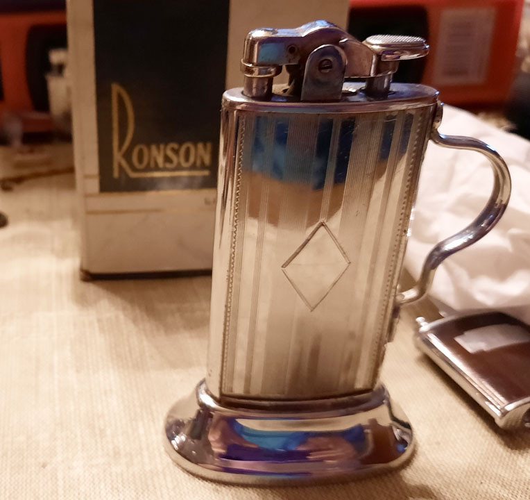 Ronson Tabourette 01.jpg