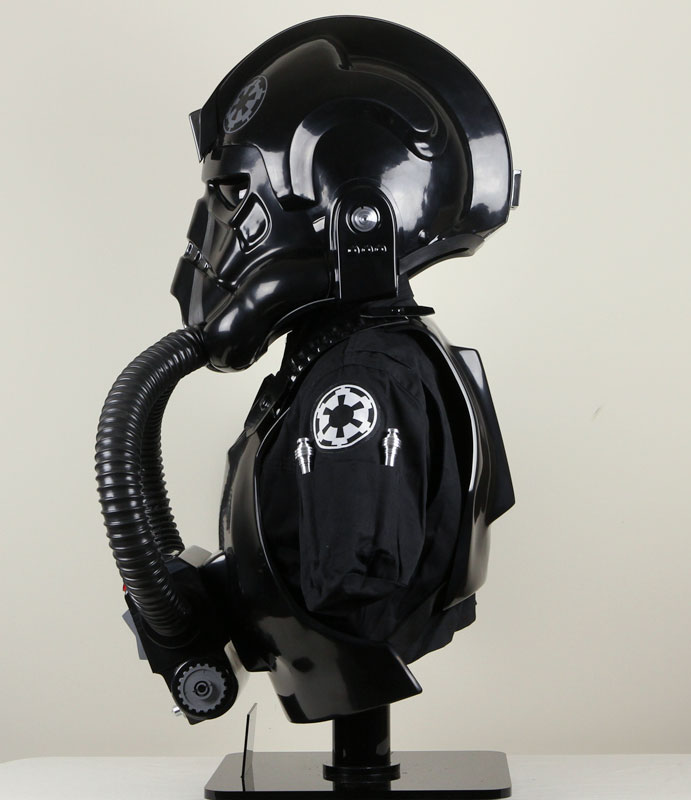 RS-Prop-Masters-TIE-Pilot-Bust-3.jpg