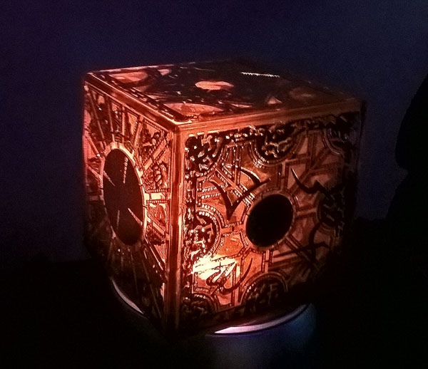 Screamin 1991 Hellraiser Box Lit 01s.jpg