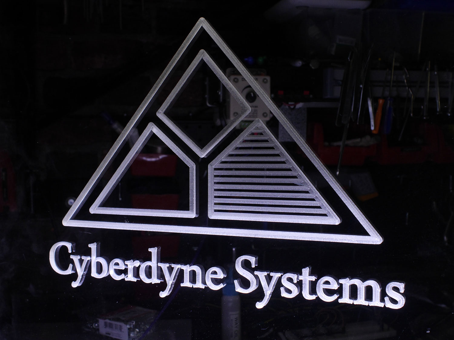 shareahack-acrylic-cyberdyne-sign_photo-02.jpg