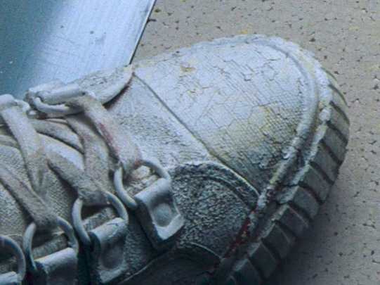 Shoes_06 Dallas Hi-Tec Logo overpainted.jpg