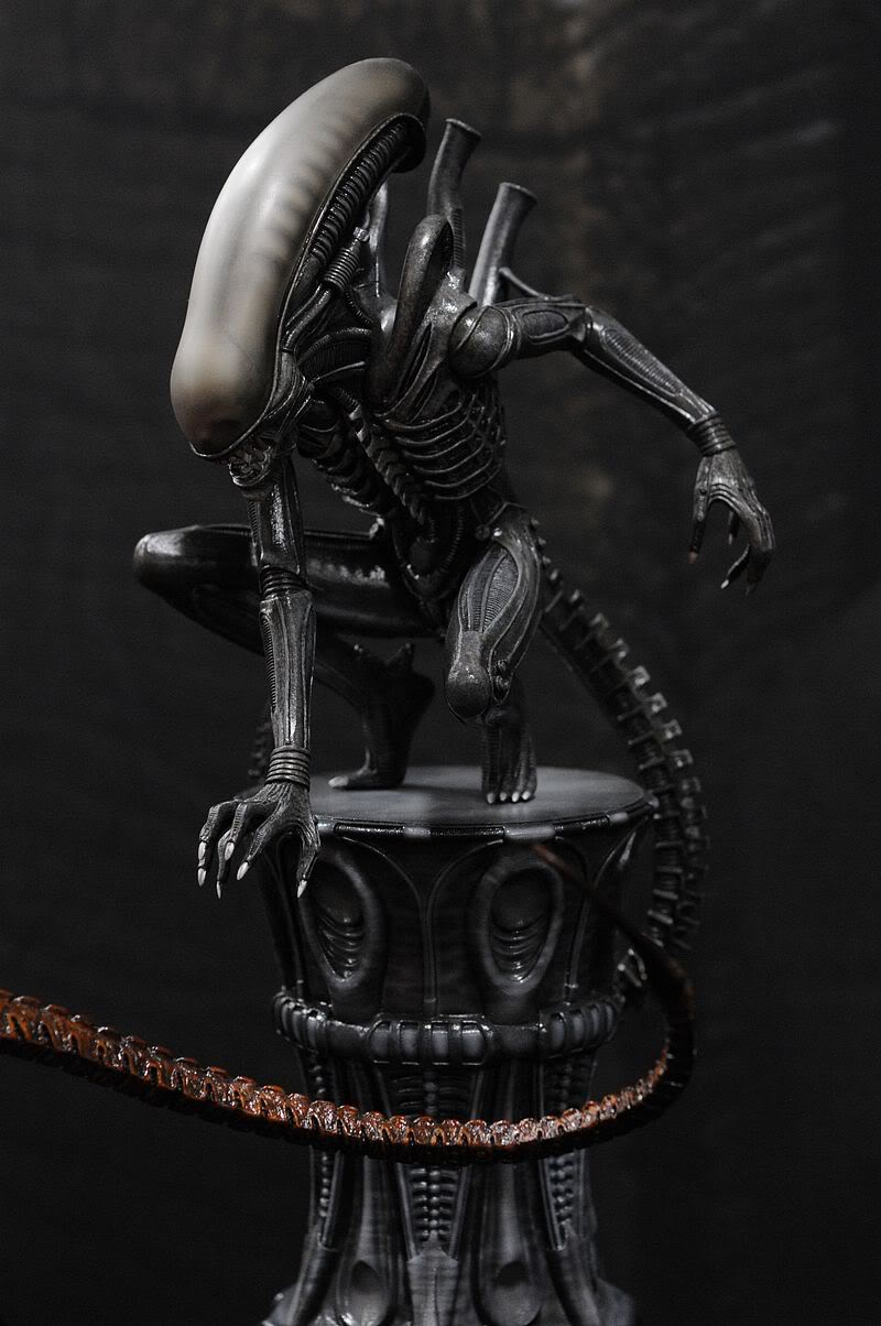sideshowalien.jpg
