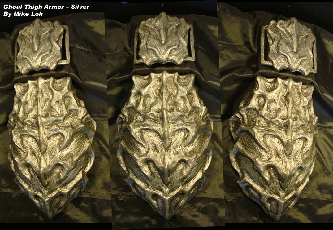 Silver_thigh_Armor_w_Ab_Buckle_by_MichaelLoh.jpg
