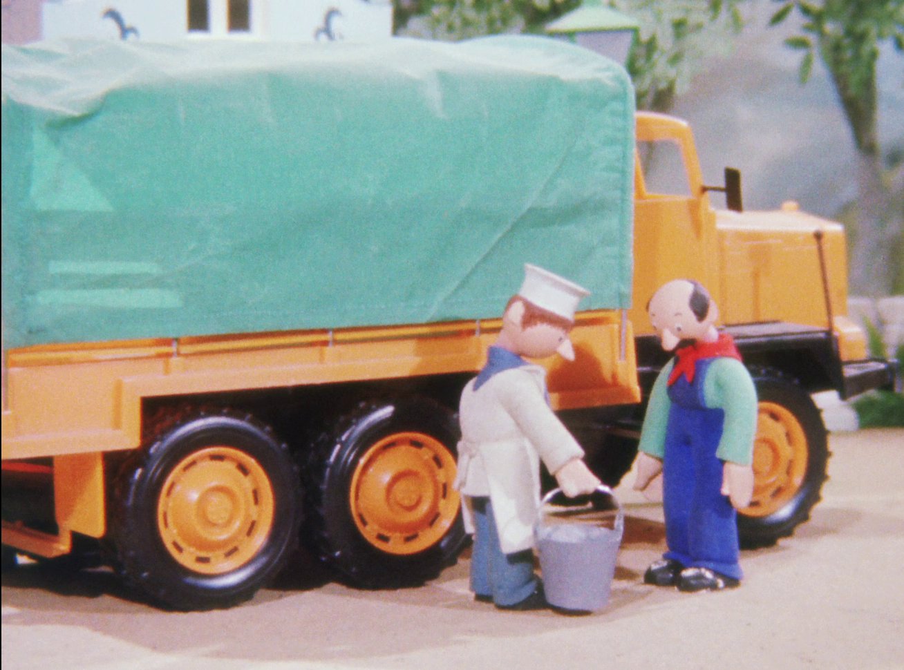 six wheel truck.jpg