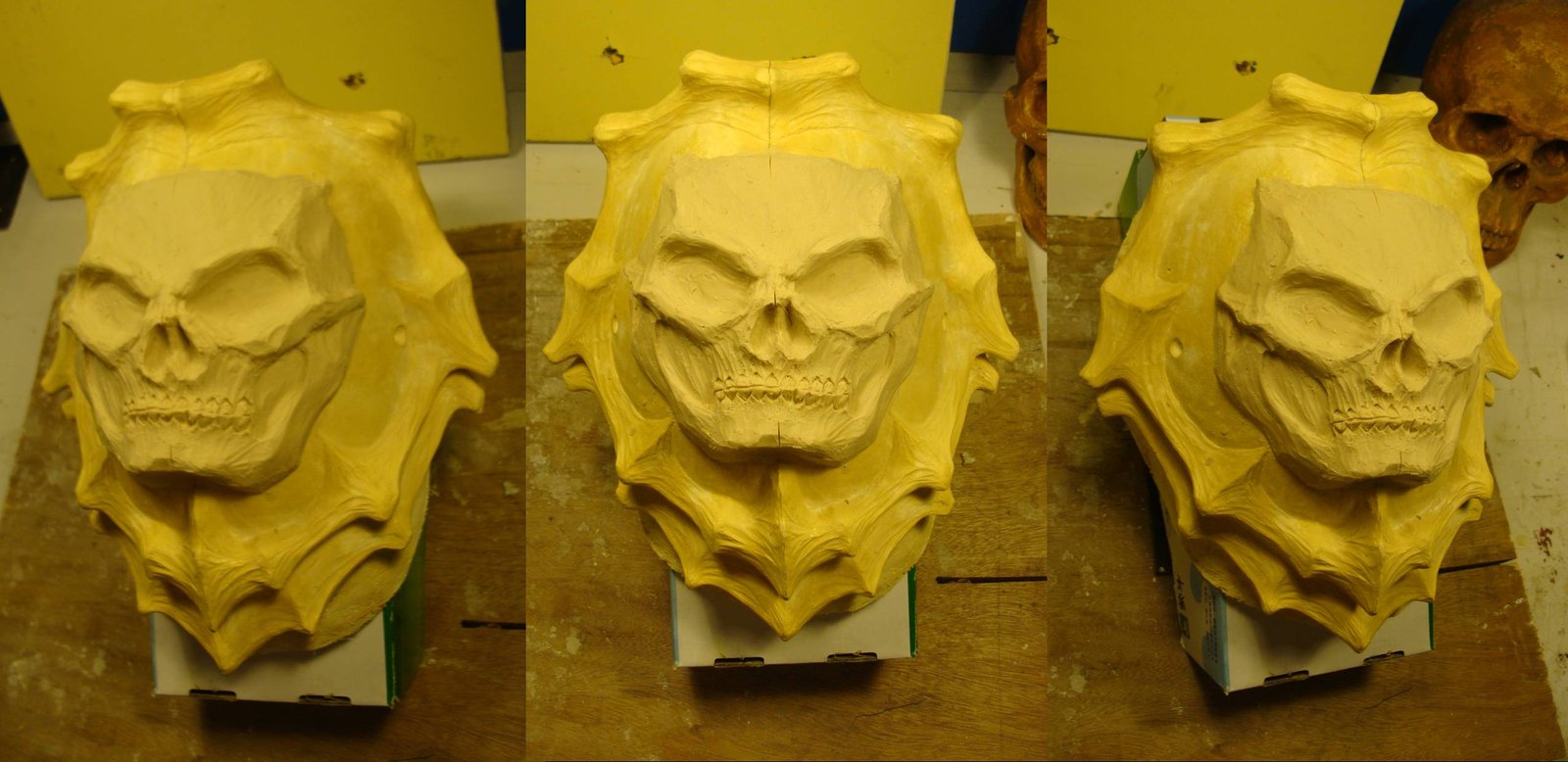 Skull_On____Shoulder_Bell_by_MichaelLoh.jpg